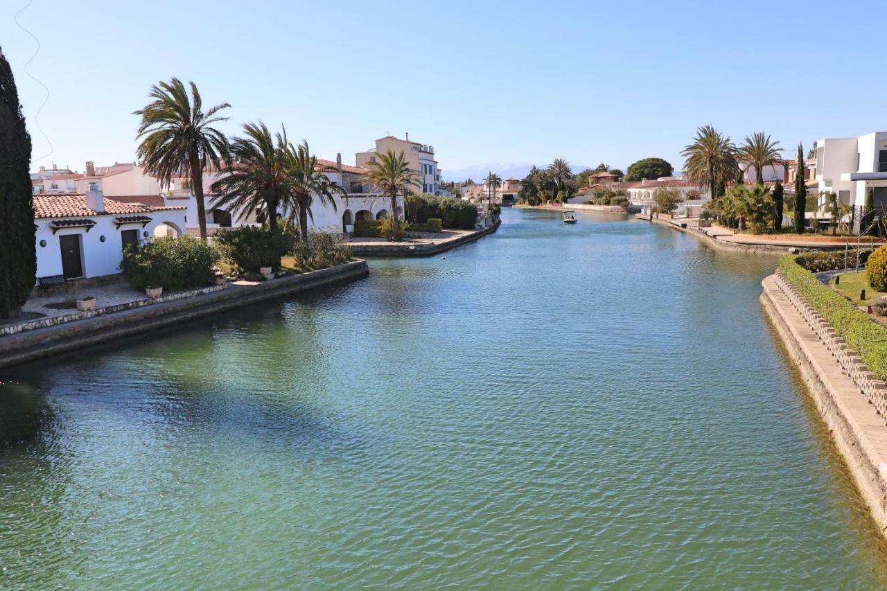 Requesens Vila Empuriabrava Exterior foto